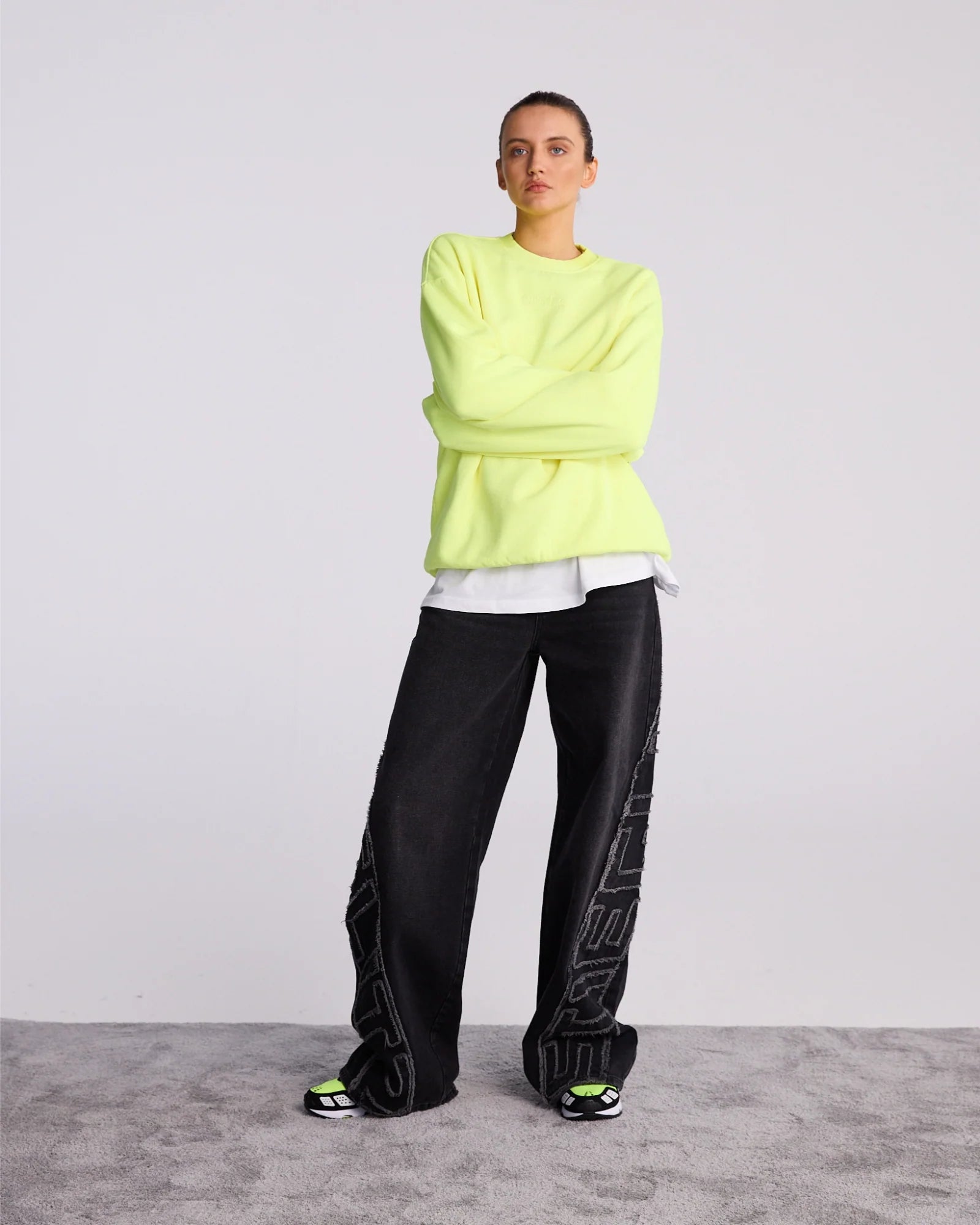 STIEGLITZ BASIC WORN OUT SWEATER – NEON GELE TRUI