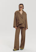 Load image into Gallery viewer, Harper and Yve Tirza Assymetrische Blazer Muted Moss
