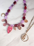 Load image into Gallery viewer, LACHA STUDIO Exclusives - ketting Celestial Heart Paars/Bordeaux
