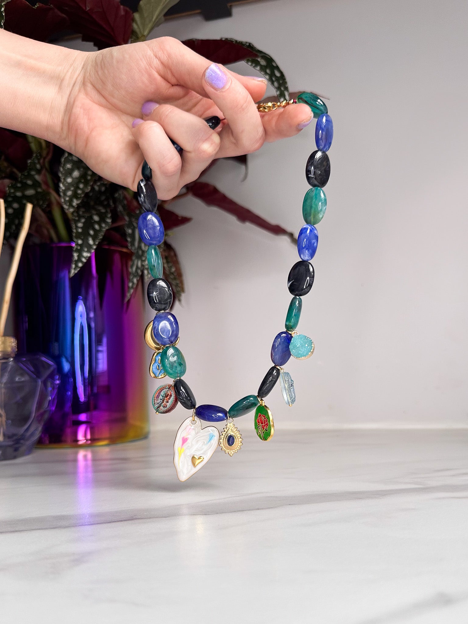 LACHA STUDIO Exclusives - ketting Celestial Heart Emerald/Blauw