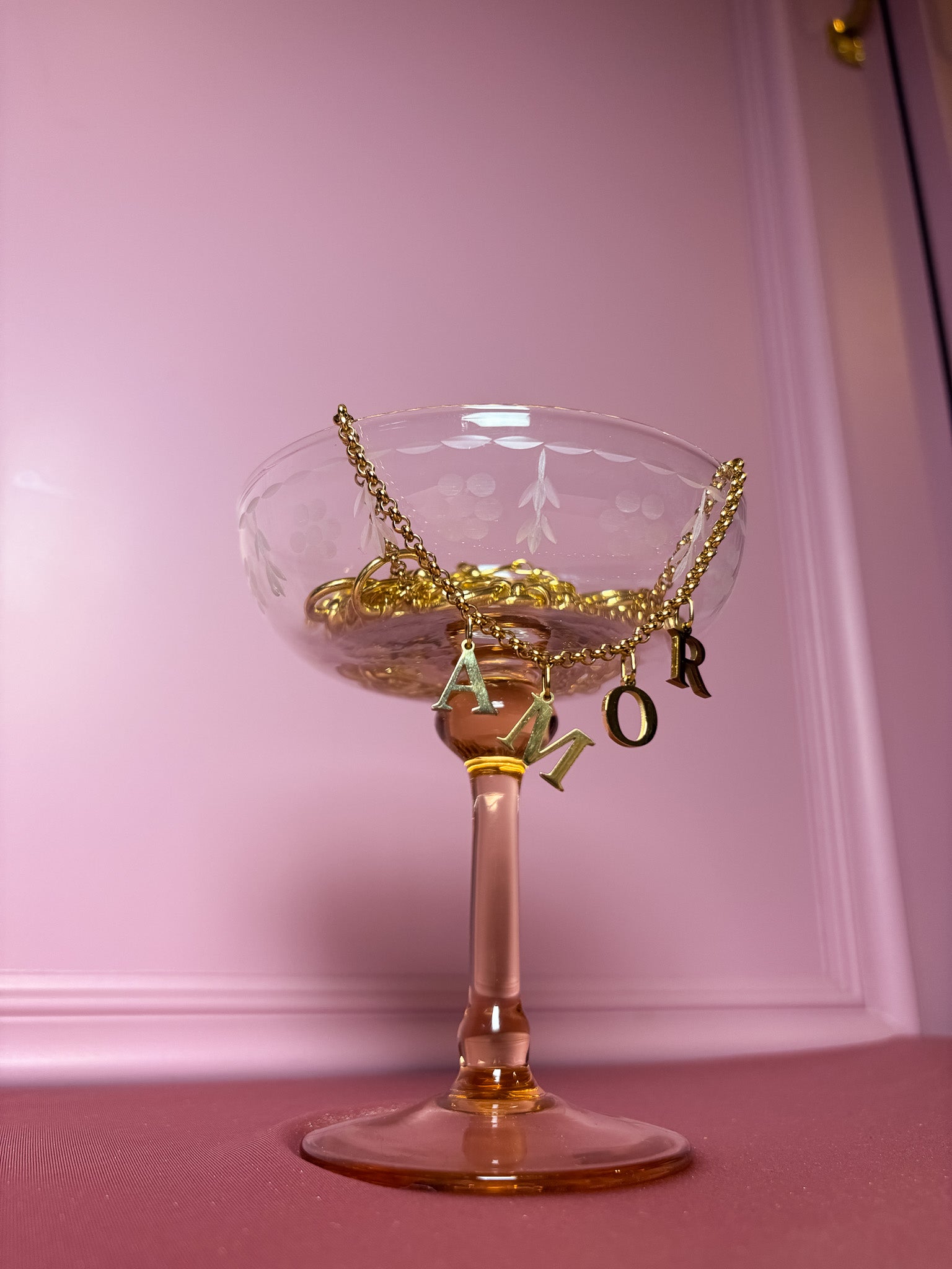 LACHA STUDIO Exclusives - "LACHA Affair" ketting AMOR