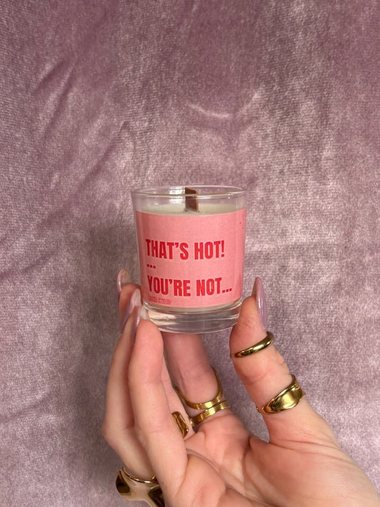 LACHA Studio mini geurkaars - Burn to manifest your new outfit - 5,5cm