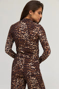 Load image into Gallery viewer, Harper & Yve Jeff Longsleeve Leopard
