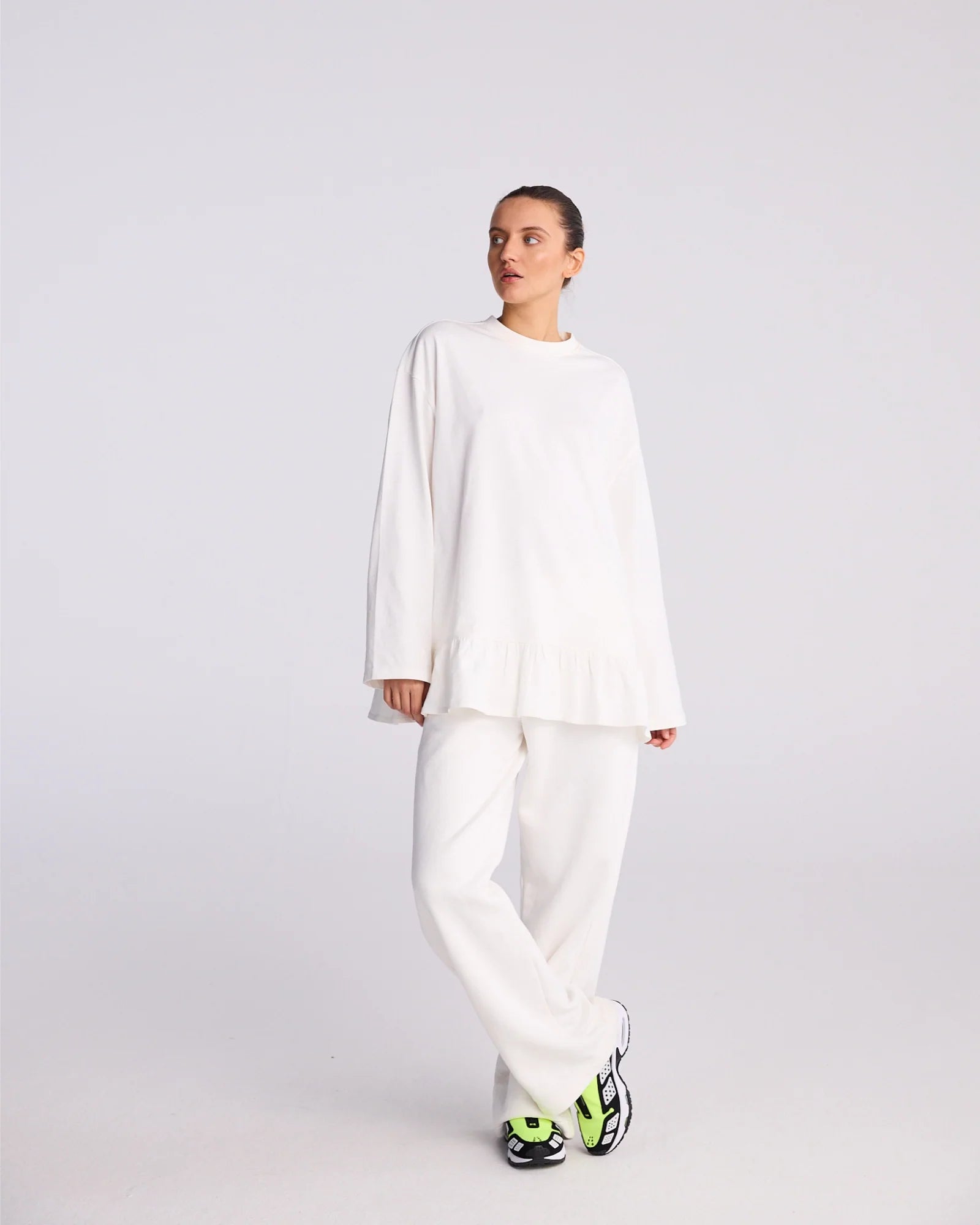Stieglitz Brisa Skate Longlseeve met ruffle - wit