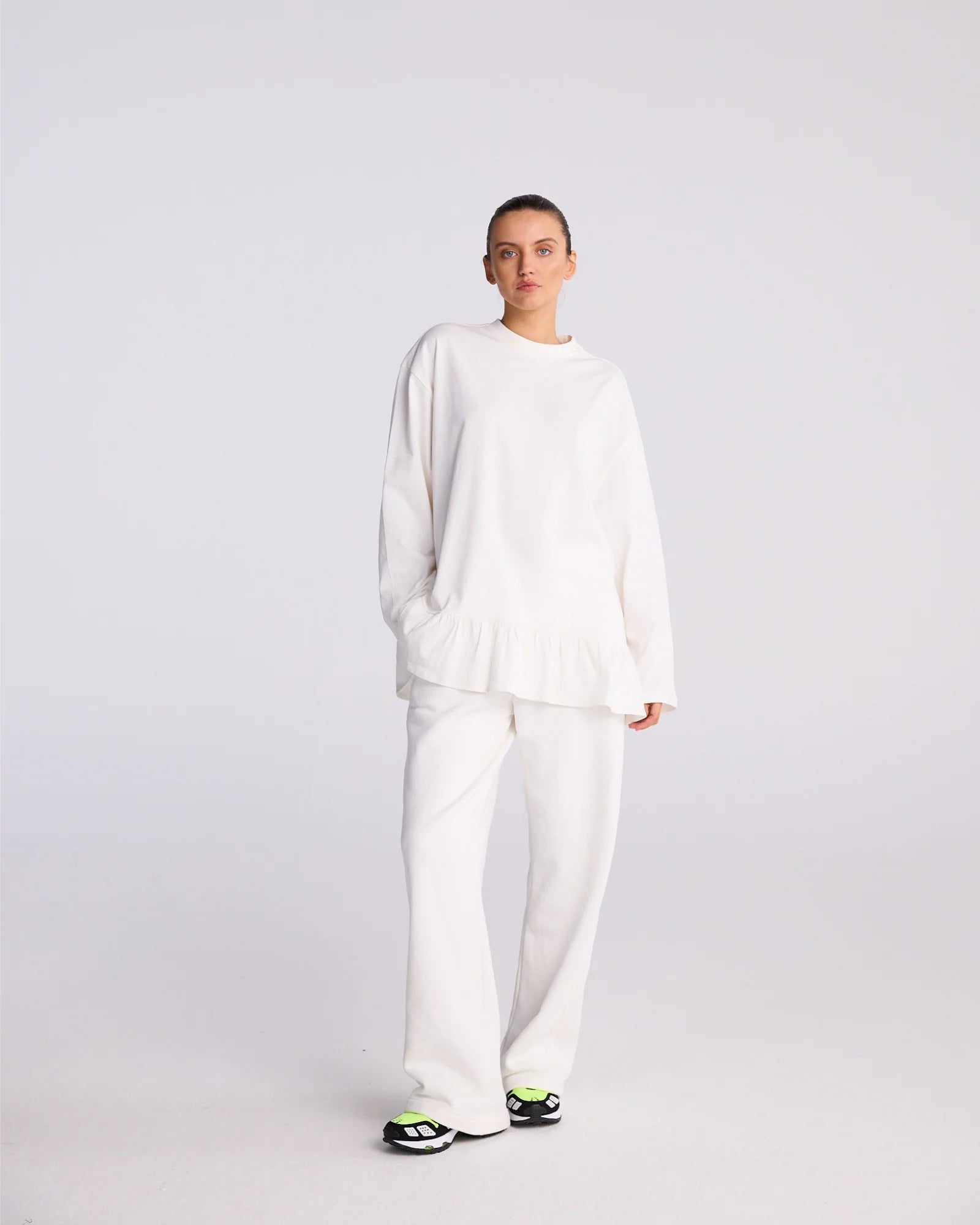Stieglitz Brisa Skate Longlseeve met ruffle - wit