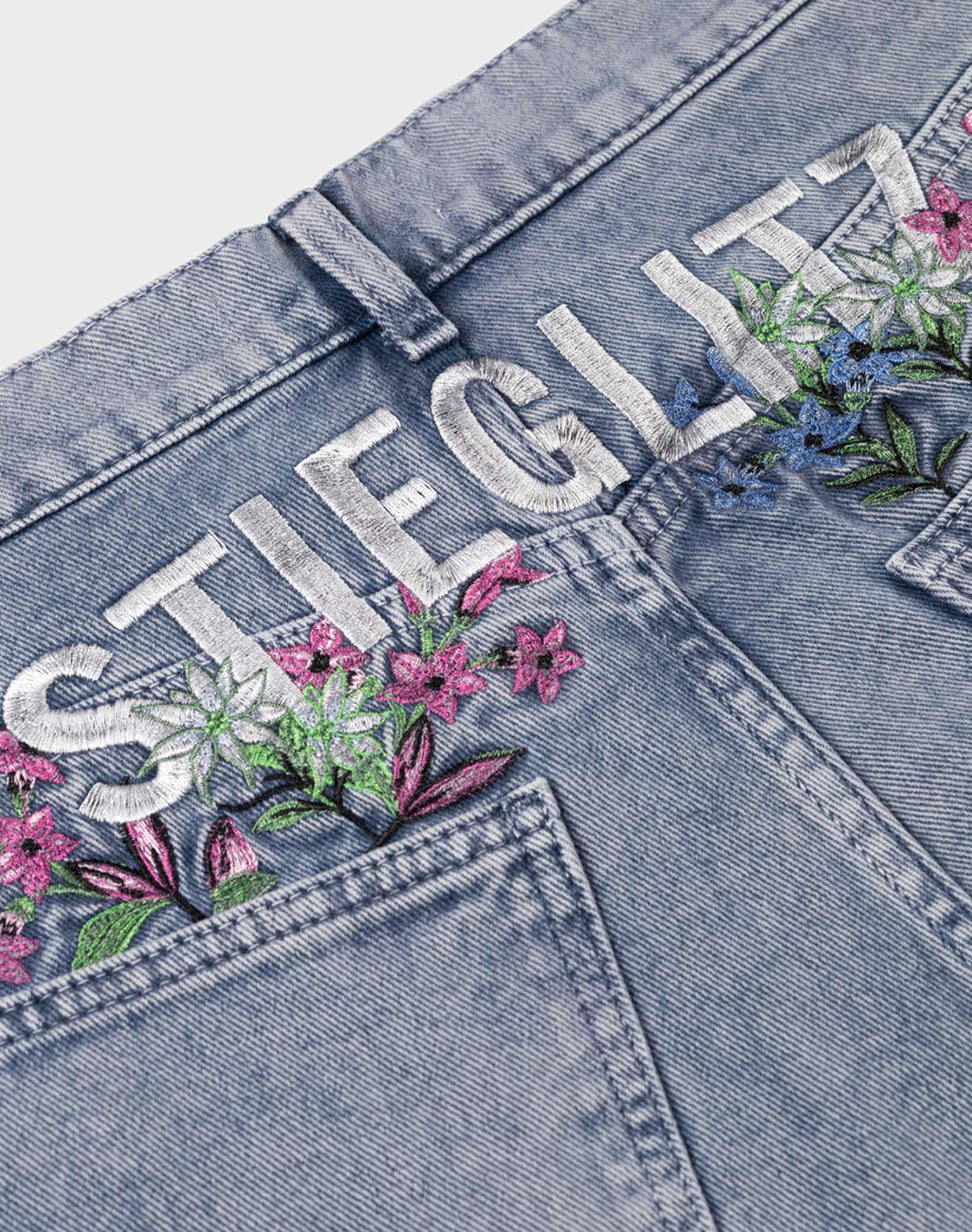 Stieglitz - Benito Jeans - Barrel fit met borduursel - Valt Groot