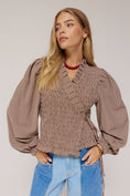 Load image into Gallery viewer, Harper and Yve Debby Overslag Blouse ruit dark fudge
