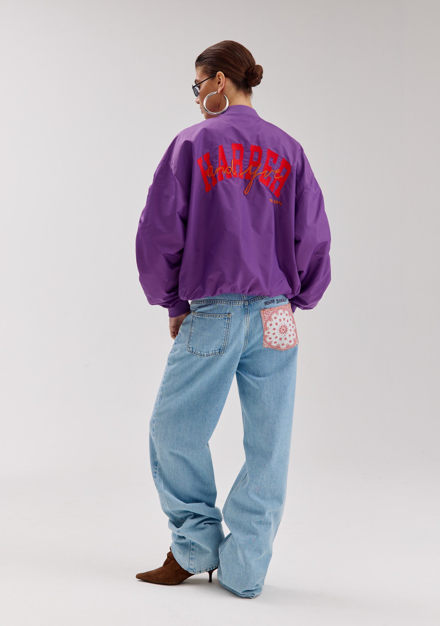 Harper & Yve - Yve Jeans met bandana print zak