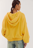 Load image into Gallery viewer, Harper and Yve Tessa van Montfoort Lucky vest geel
