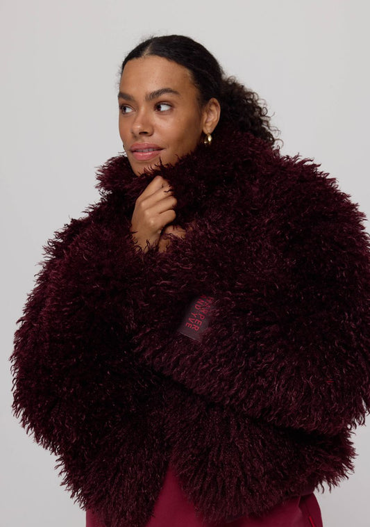 Harper and Yve Stacy Faux Fur bordeaux