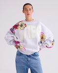 Load image into Gallery viewer, Stieglitz Gitana trui - grijs met bloem
