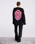 Load image into Gallery viewer, Stieglitz Renate Skate Longsleeve Zwart - Valt Ruim
